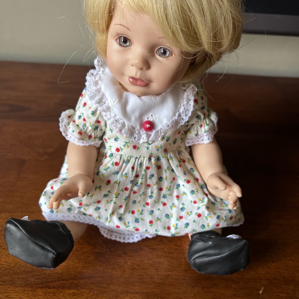 Vintage 1995 Baby so Beautiful Doll